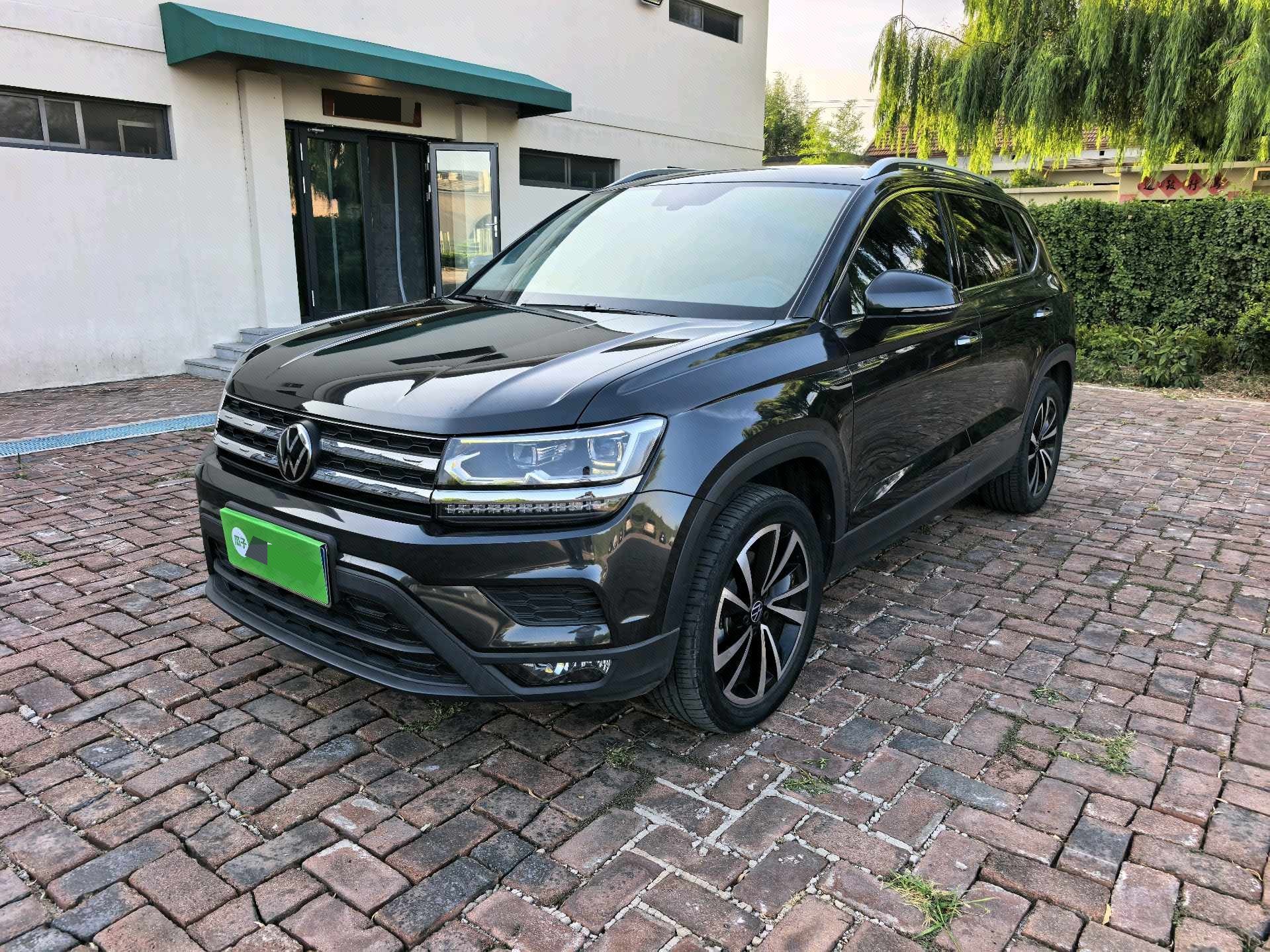 2021 immagine di auto 