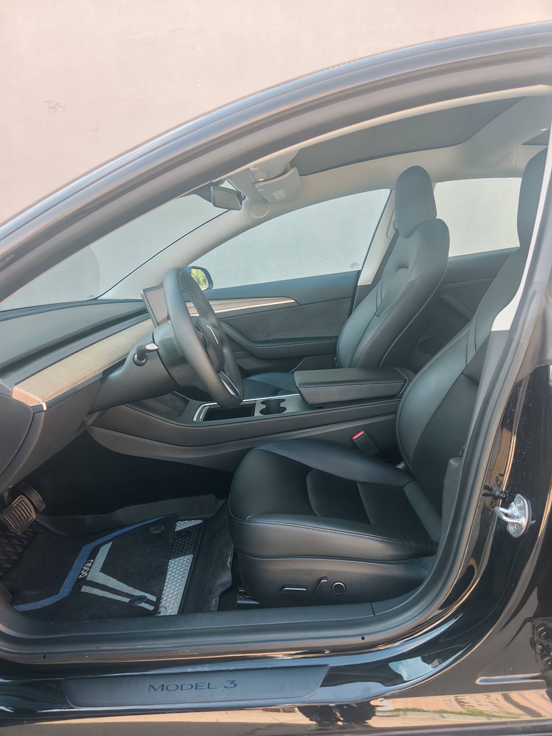 Tesla Model 3 2023 #4 Tesla Model 3 2023 car image #4