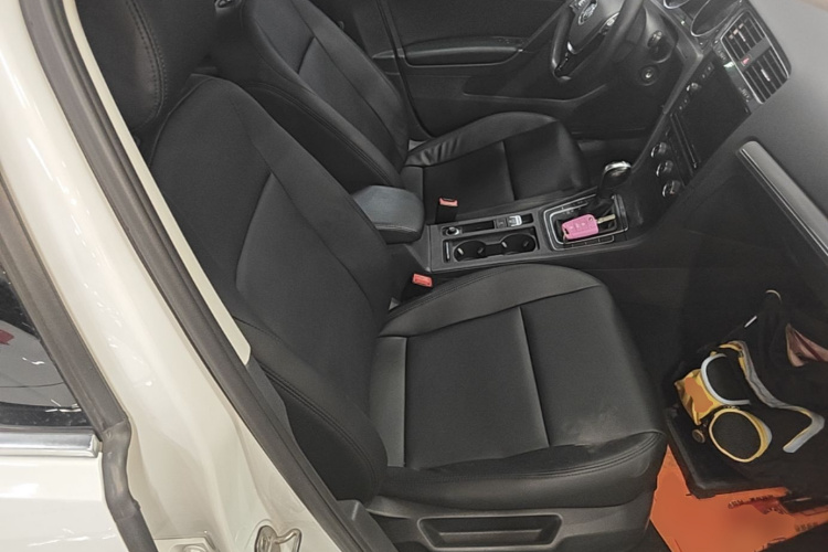 Volkswagen Golf 2019 #24 Volkswagen Golf 2019 car image #24