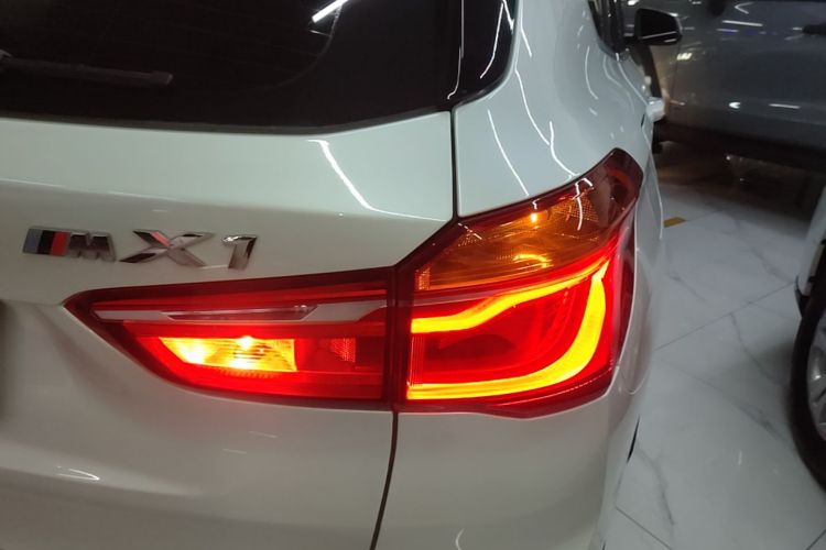 BMW X1 2018 #8 BMW X1 2018 car image #8