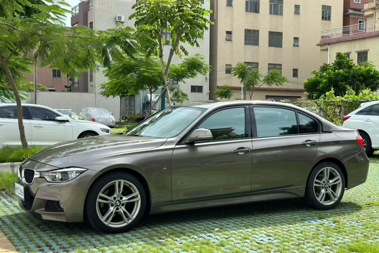 BMW 3 Series 2018 #2 BMW 3 Series 2018 car image #2