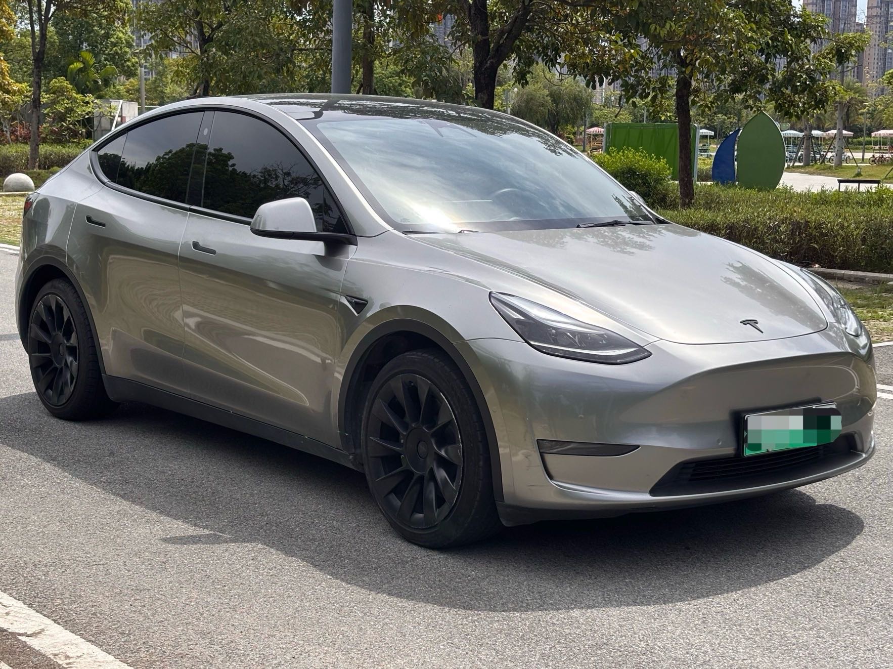 Tesla Model Y 2021 car image #3