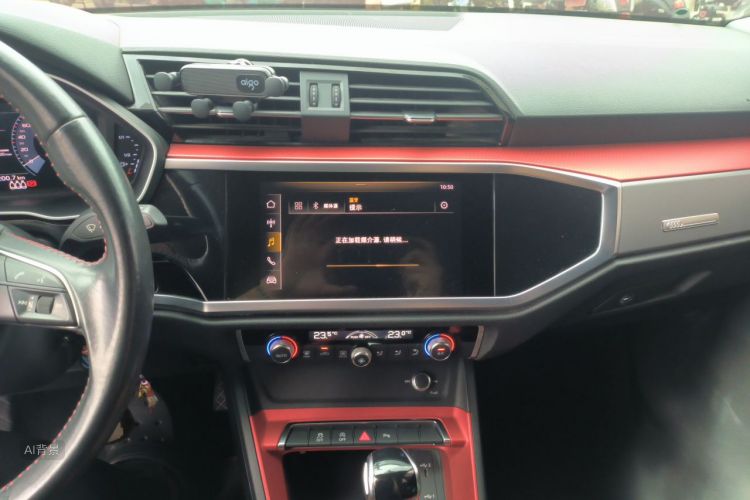 Audi Q3 2019 #15 Audi Q3 2019 car image #15