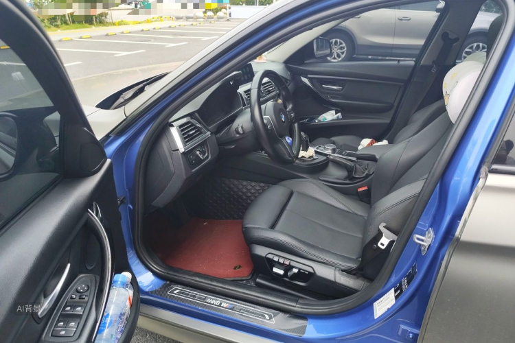 BMW 3 Series 2018 car image #18
