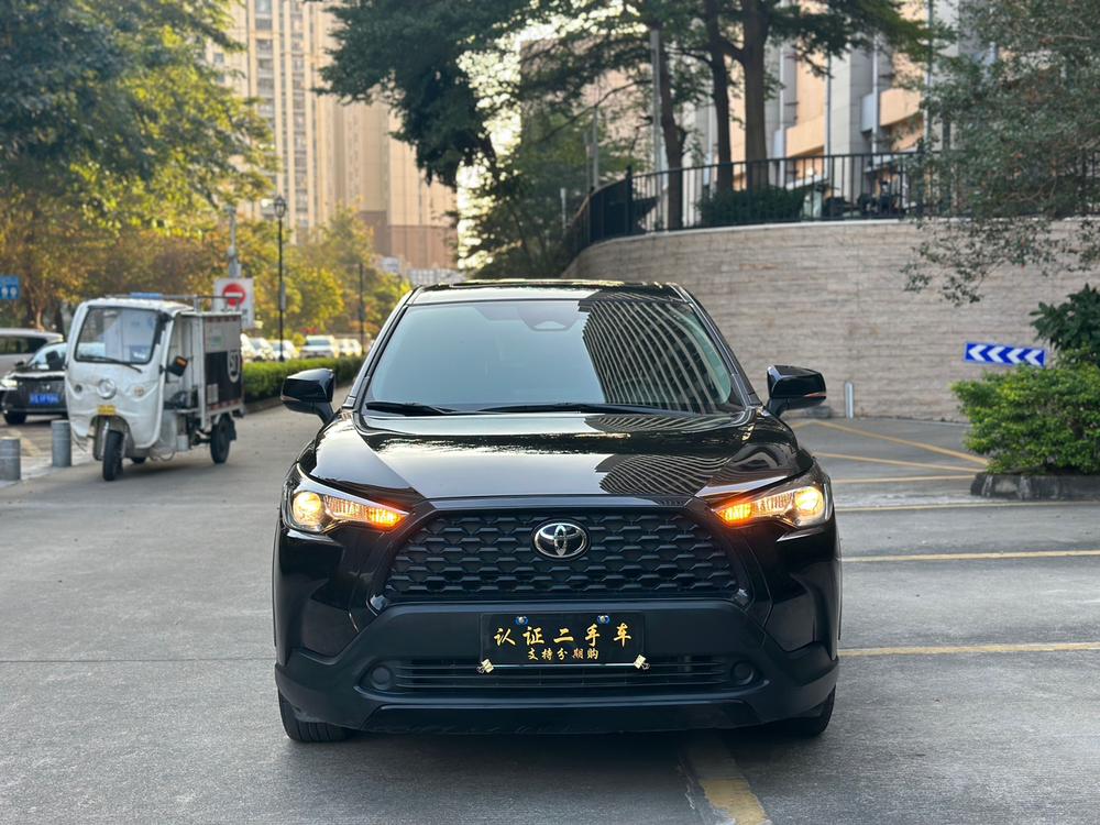 Toyota Corolla Cross 2023 изображение автомобиля #2