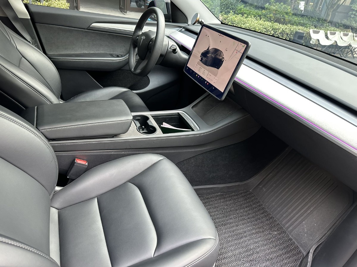 Tesla Model Y 2023 car image #7