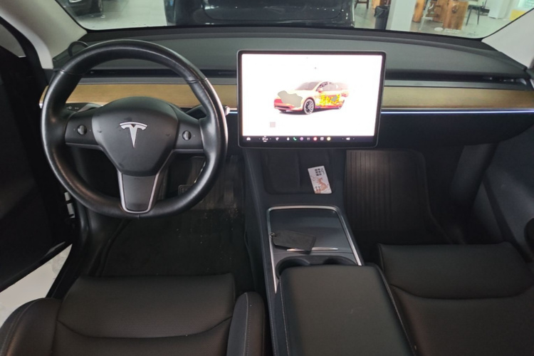 Tesla Model Y 2022 #10 Tesla Model Y 2022 car image #10