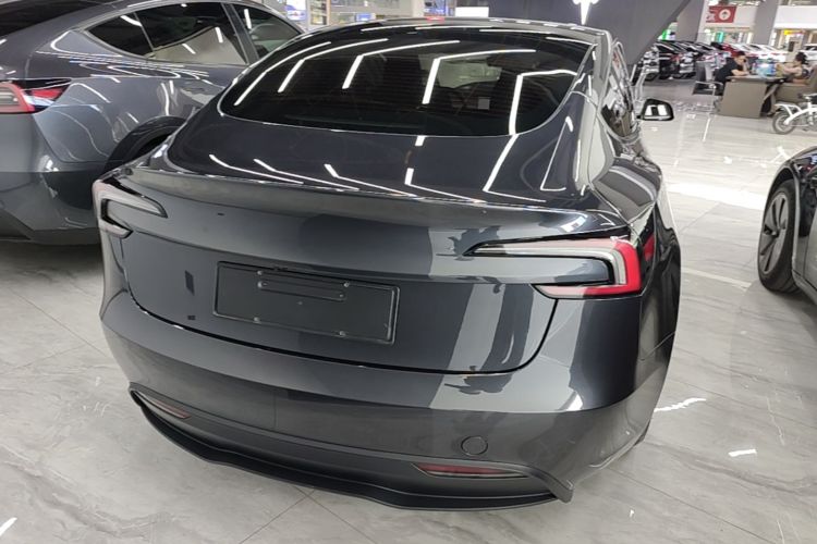 Tesla Model 3 2025 #4 Tesla Model 3 2025 car image #4