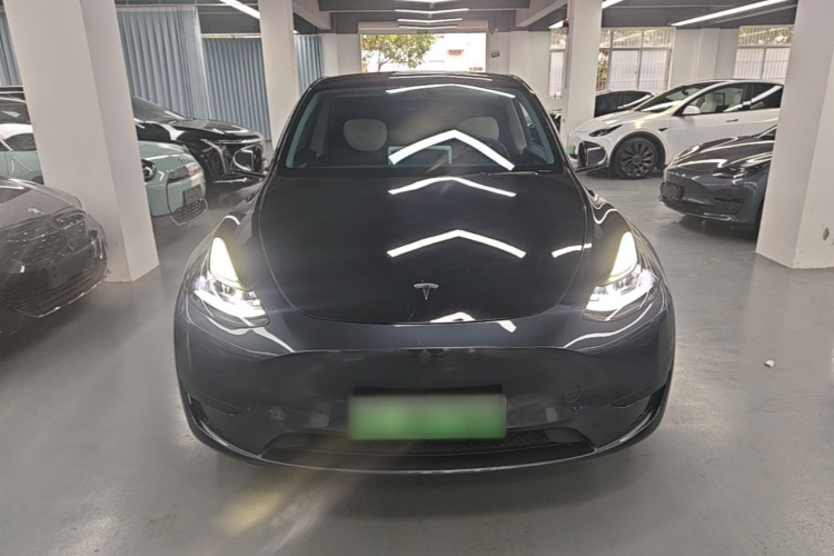 Tesla Model Y 2024 #3 Tesla Model Y 2024 car image #3