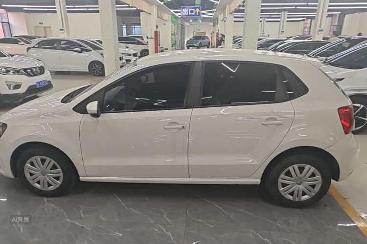 Volkswagen Polo 2017 car image #5