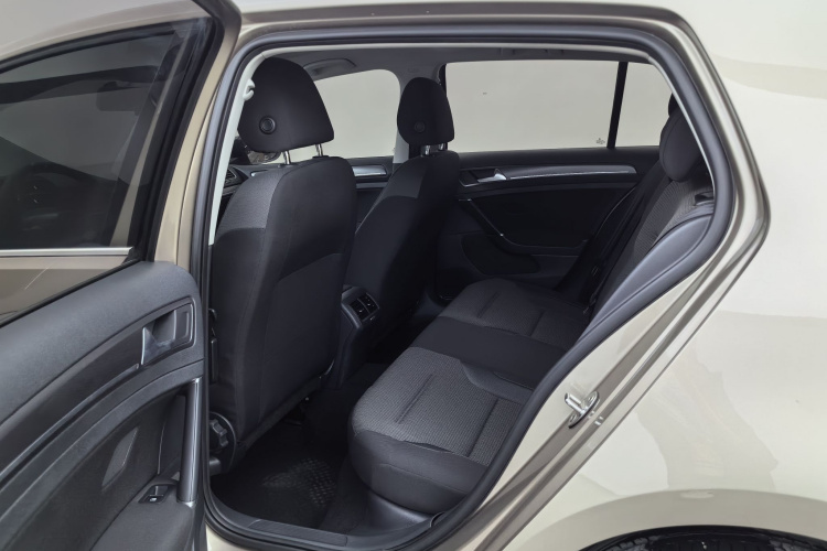Volkswagen Golf 2018 #15 Volkswagen Golf 2018 car image #15
