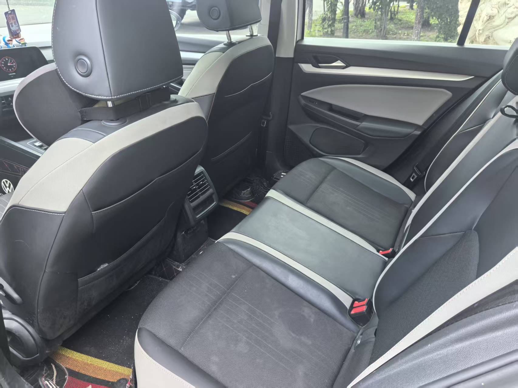 Volkswagen Golf 2022 car image #7