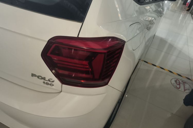 Volkswagen Polo 2020 car image #8