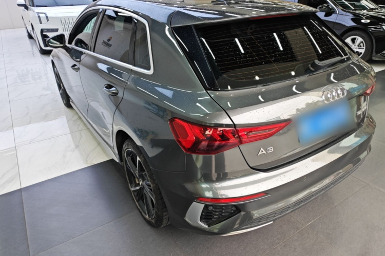 Audi A3 2022 immagine di auto #5
