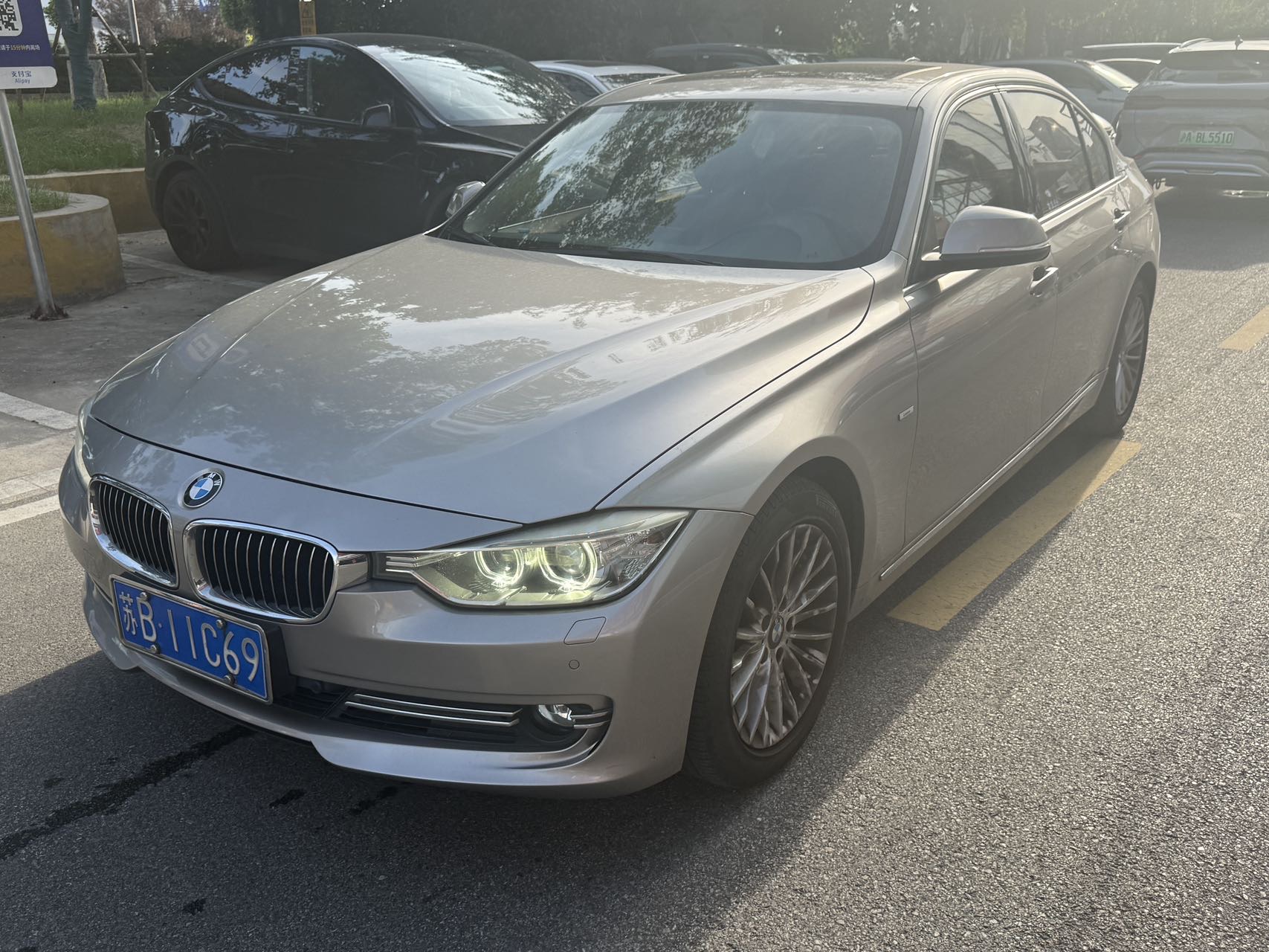 BMW 3 Series 2013 BMW 3 Series 2013 car image