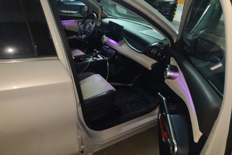 BYD Yuan Plus 2023 изображение автомобиля #27