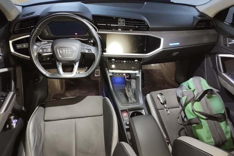 Audi Q3 2019 #11 Audi Q3 2019 car image #11