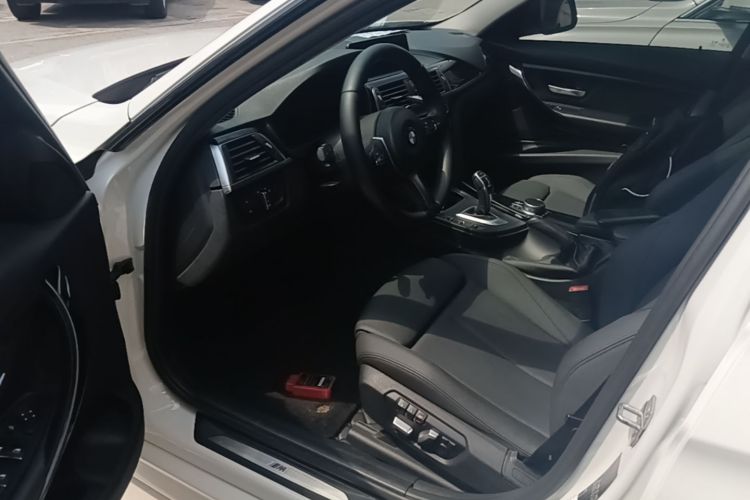 BMW 3 Series 2017 #16 BMW 3 Series 2017 car image #16