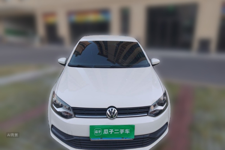 Volkswagen Polo 2015 car image #3