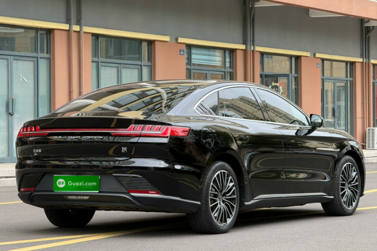 BYD Han 2022 car image #7