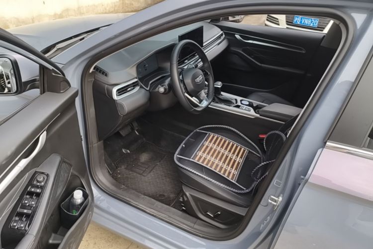 GEELY Emgrand 2026 car image #16