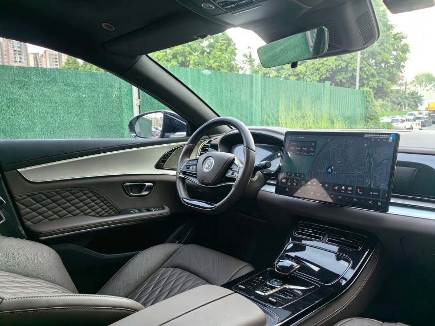 BYD Han 2024 car image #16