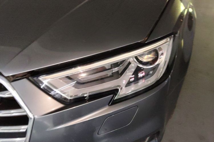 Audi A3 2019 car image #24