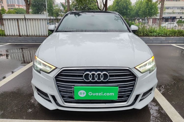 Audi A3 2019 immagine di auto #3