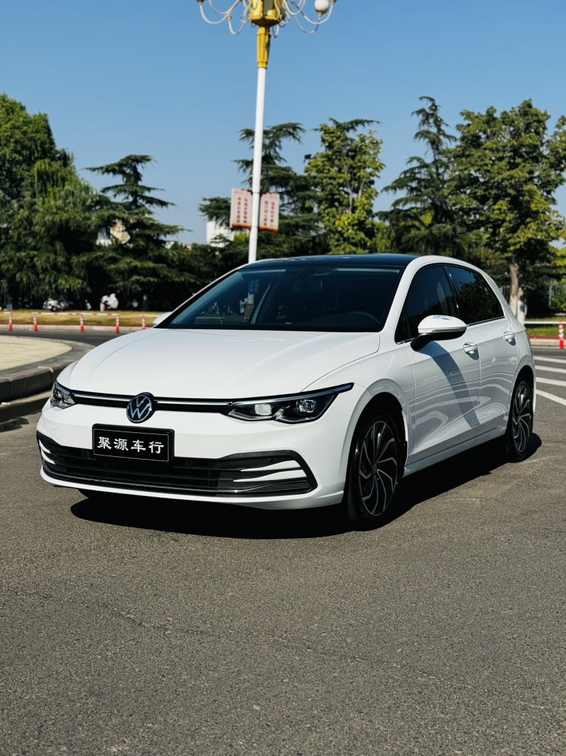 Volkswagen Golf 2023 car image 