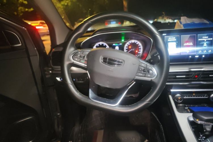 GEELY Coolray 2022 #11 GEELY Coolray 2022 car image #11