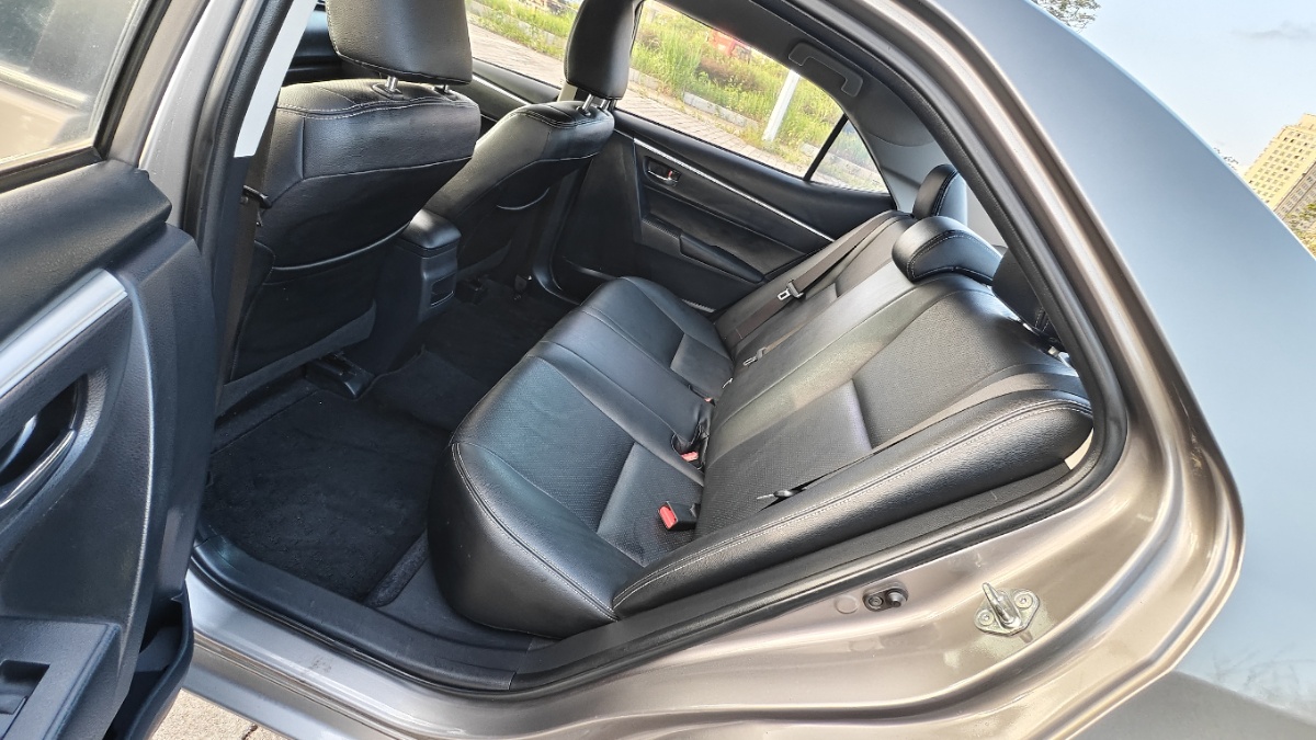 Toyota Corolla 2018 #9 Toyota Corolla 2018 car image #9
