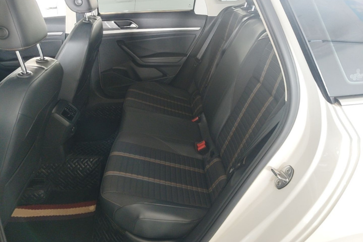 Volkswagen Lavida 2019 car image #13