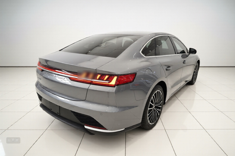 BYD Han 2023 car image #5
