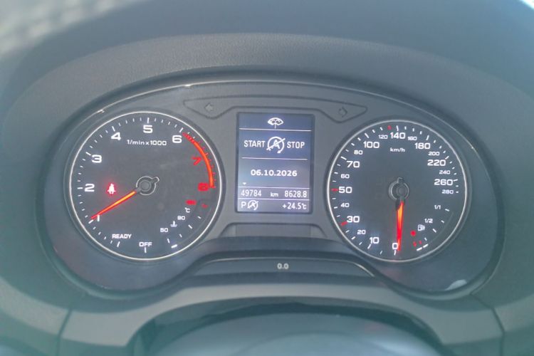 Audi A3 2019 car image #12