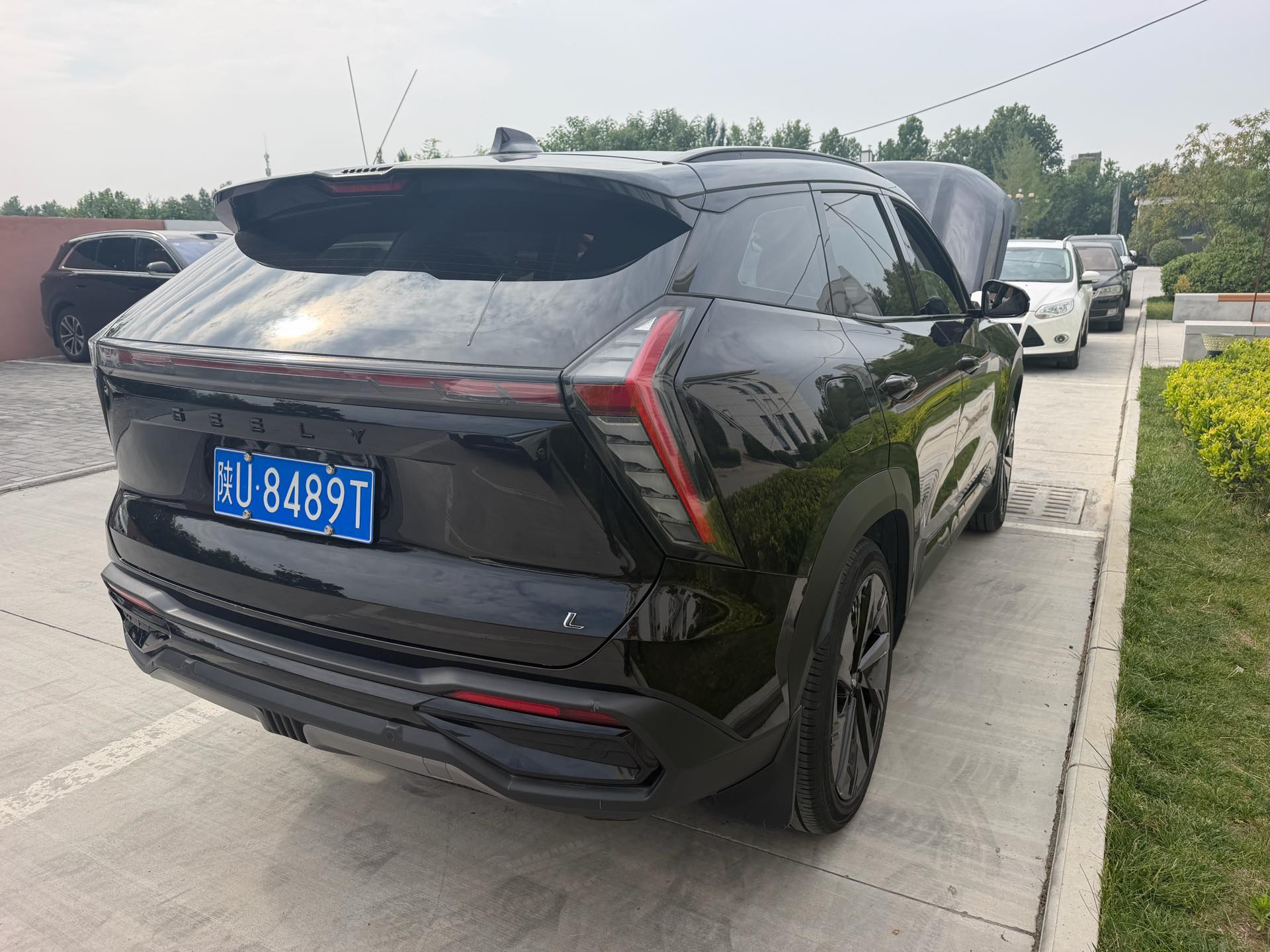 GEELY Boyue L 2023 car image #2
