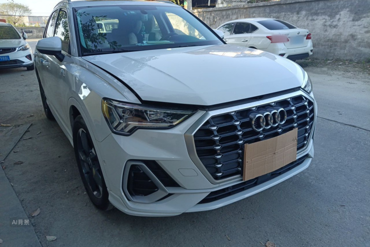 Audi Q3 2022 car image #8