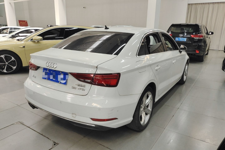 Audi A3 2019 immagine di auto #7