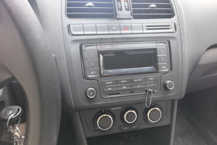 Volkswagen Polo 2016 #15 Volkswagen Polo 2016 car image #15