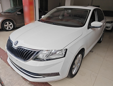 Skoda Rapid 2018 car image 