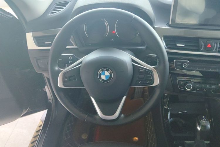 BMW X1 2019 car image #11