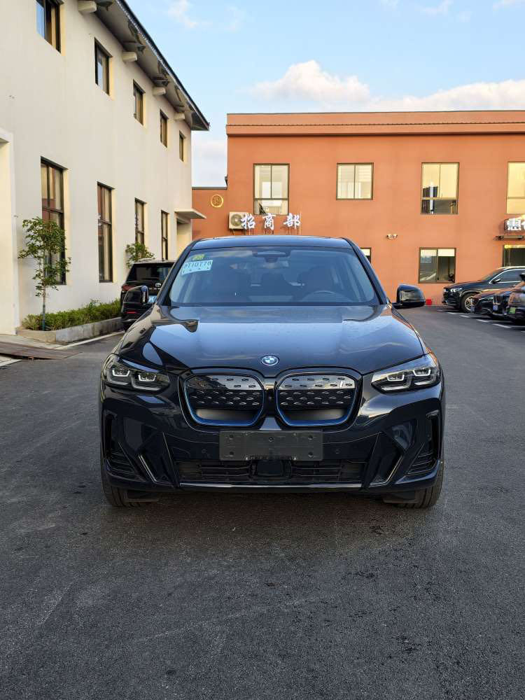 BMW iX3 2021 #3 BMW iX3 2021 immagine di auto #3