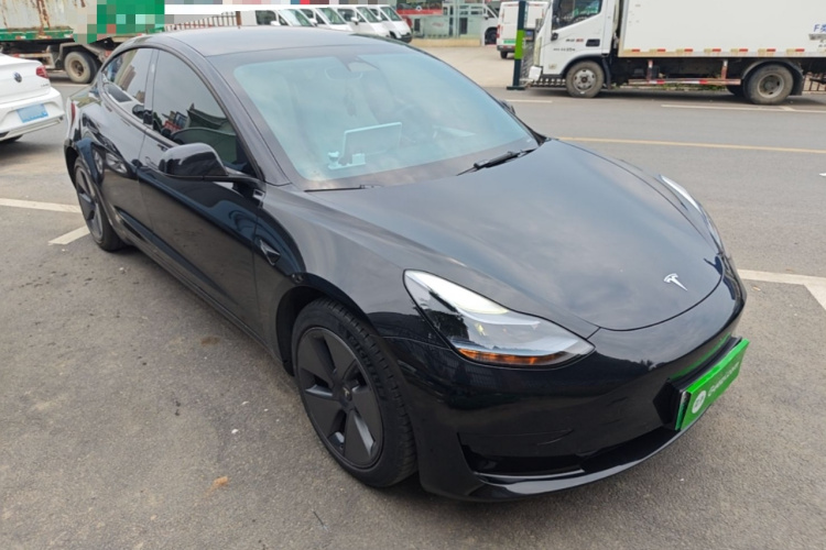 Tesla Model 3 2023 car image #4