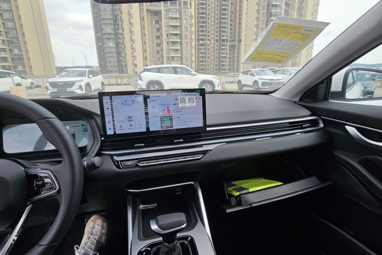 GEELY Emgrand 2025 car image #13