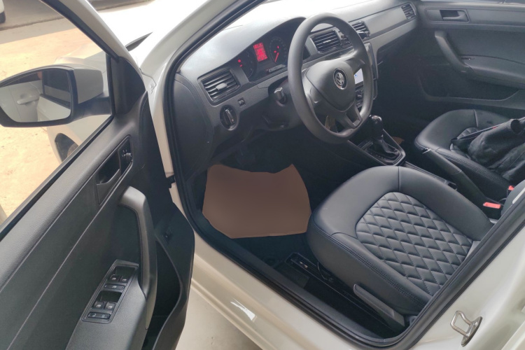 Volkswagen Santana 2022 car image #16