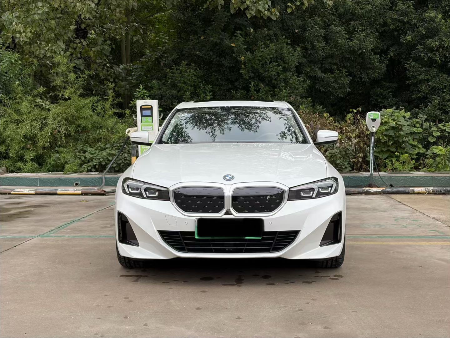 BMW i3 2023 #2 BMW i3 2023 car image #2