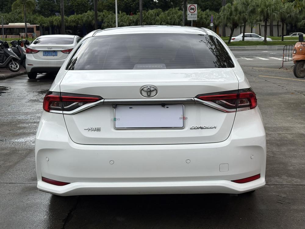 Toyota Corolla 2022 изображение автомобиля #6