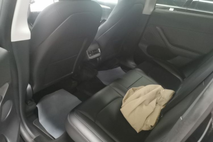 Tesla Model Y 2021 #17 Tesla Model Y 2021 car image #17