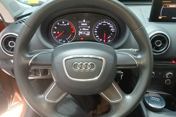 Audi A3 2016 car image #11