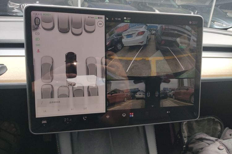 Tesla Model 3 2023 #13 Tesla Model 3 2023 car image #13