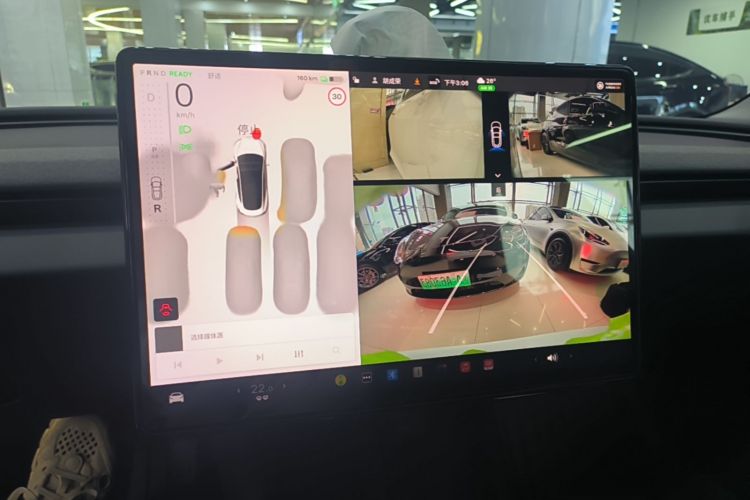 Tesla Model 3 2025 car image #13